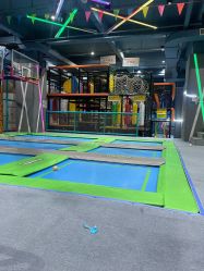 -反弹蹦床公园·亲子乐园·团建·派对(尚品奥莱店)