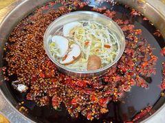 -渝嘴小老弟老火锅(华新村店)