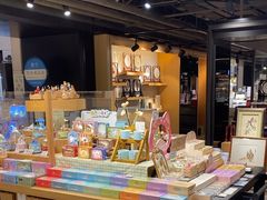 -猫的天空之城概念书店(苏州诚品店)