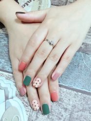 -约会灰姑娘美甲美睫工作室