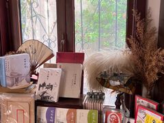 -荒岛书店(黄县路店)