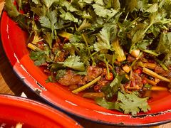 香菜牛肉-丁叮小排档·八道江湖菜·团建聚餐(车公庙店)
