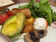 牛油果温泉蛋吐司-O'mills Sourdough Bakery&Bistro(永嘉路店)