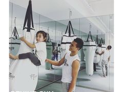 -EFL巴西柔术·综合格斗·泰拳·少儿体能训练(虹桥德必馆)