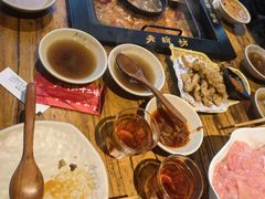 -老牌坊云南鱼豆花火锅(爱建店)
