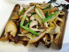 -启东海鲜人家(古美路店)