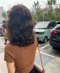 -朗峰专业美发沙龙