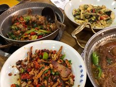 -吃饭皇帝大土家民族菜(正大广场店)