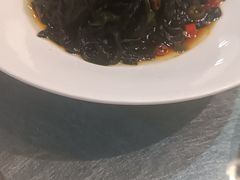 -忆江南酒店(交通大学咸宁路地铁站店)