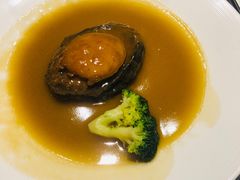 古法鲍汁扣鲜鲍鱼皇-皇朝会.经典传统粤菜(外滩店)