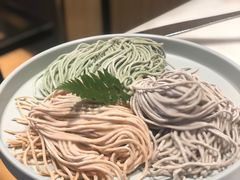 三色菜汁面-煲宫猪肚鸡(晶品店)