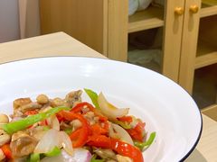 爆炒牛蛙拌川-汤去三面