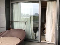 -上海滴水湖皇冠假日酒店