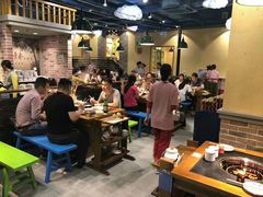 大堂-两三事小郡肝串串香火锅(桂庙店)