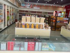 -小昆山服务区-停车场