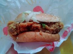 麦辣腿堡餐-麦当劳(广州新港东路第二分店)