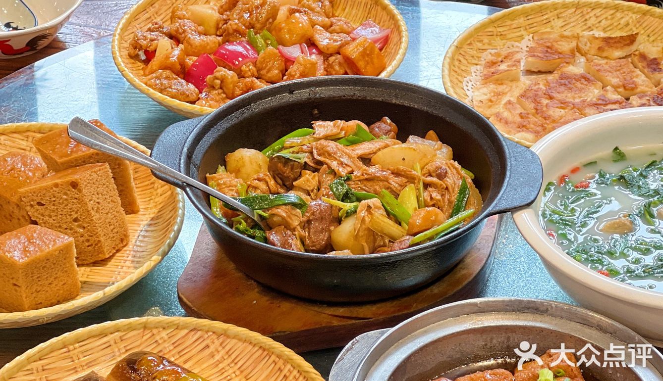 这个乳鸽真滴会bao汁，又嫩又脆！