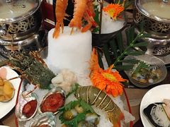 龙虾刺身-鸿腾国际大酒店-海鲜姿造海鲜烤肉自助餐