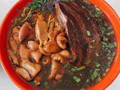 -小龙大肉面馆