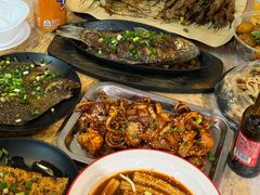 -郑记•不夜城烧烤•龙虾•虾蟹(黄鹤楼店)