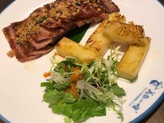 西贡炭烧烤猪颈肉配菠萝-美奈小馆·越南料理(中航城君尚购物中心店)