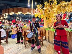 -老滇山寨•云南特色菜•地方菜•民族风情歌舞表演(金碧店)