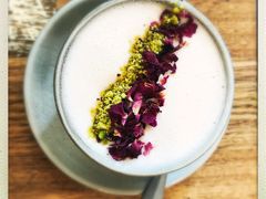 Rose&nbsp;tea&nbsp;latte-FLOVIE FLORIST CAFE