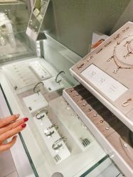 -SWAROVSKI(虹口凯德龙之梦店)