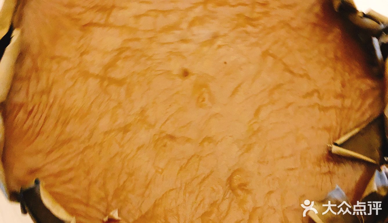 这种年糕可以蒸热了食用（越热越黏），更经常的做法是油炸