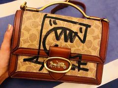 -COACH蔻驰(恒隆广场店)