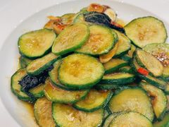 紫苏煎炒信阳笨黄瓜-阿庄新豫菜(航海东路店)