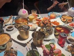-雍容荟帝王蟹活龙虾展台自助(IFS黑金店)
