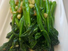 油渣蒜蓉炒菜心-玲珑·新粤菜(安华汇店)