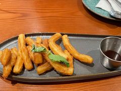 西班牙油条配巧克力酱-CRAZYONES西班牙海鲜饭(上海美罗城店)