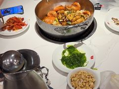 -七欣天香辣蟹火锅(闵行浦江欢乐颂店)