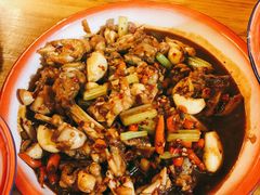 红烧牛蛙-老三样·美食研究中心(世贸路店)
