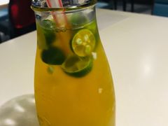 青柠檬什饮-龙记烧腊茶餐厅(常德路店)