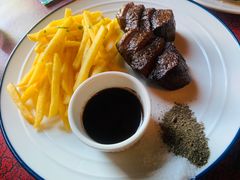 -羽深肉铺 Steak & Wine
