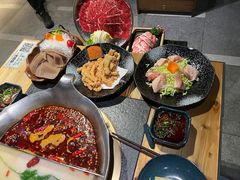 -湊湊火锅·茶憩(南京东路悦荟店)