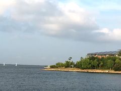 -上海滴水湖皇冠假日酒店