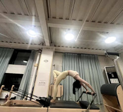 -亚太瑜伽普拉提学院