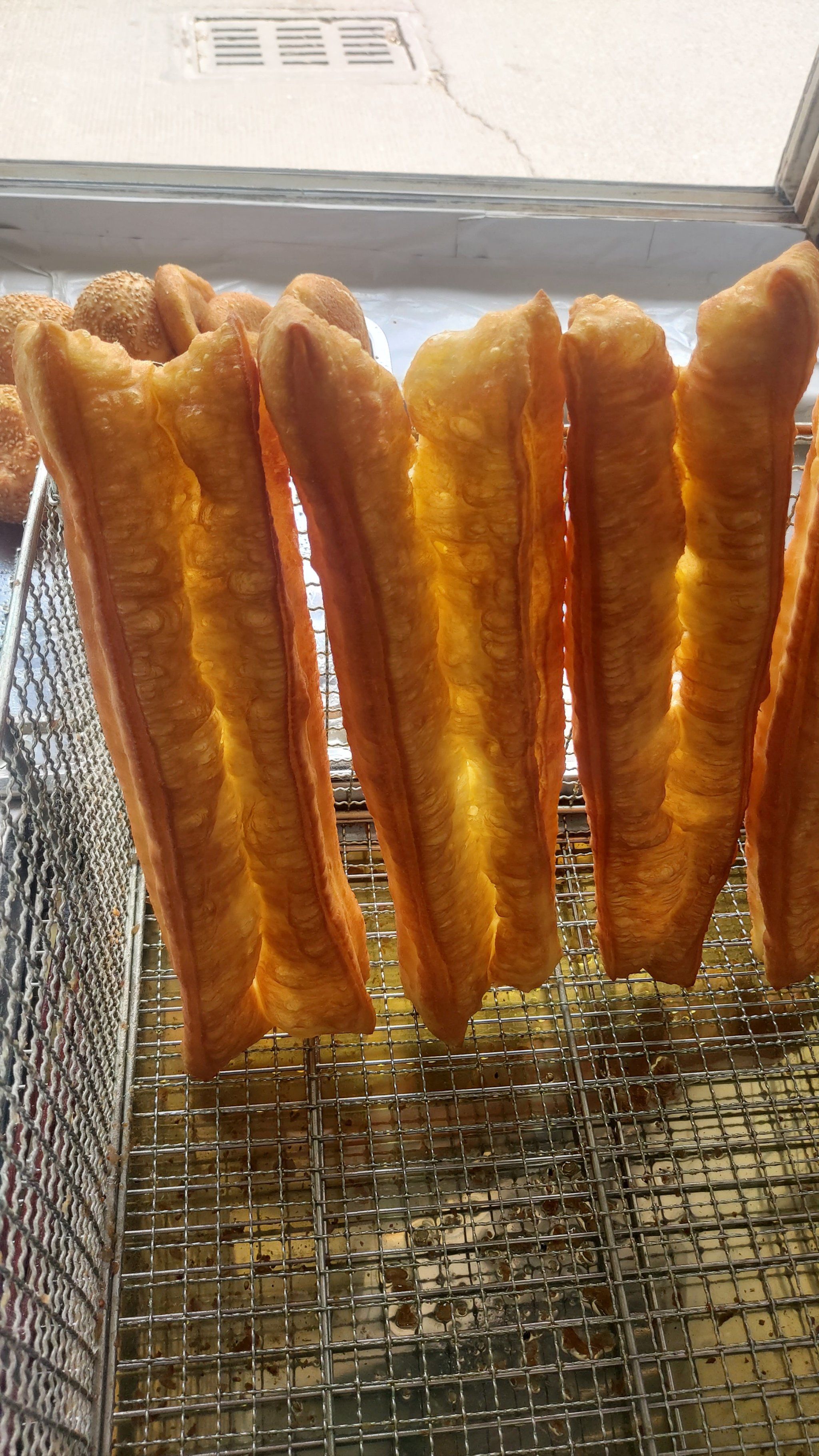 双峪市场新开的早点店,大油条真板正口感酥脆