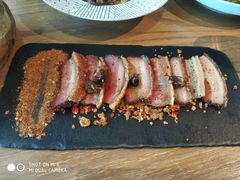 烤脆皮（土）猪肉-中8楼风尚云南菜(颐堤港店)