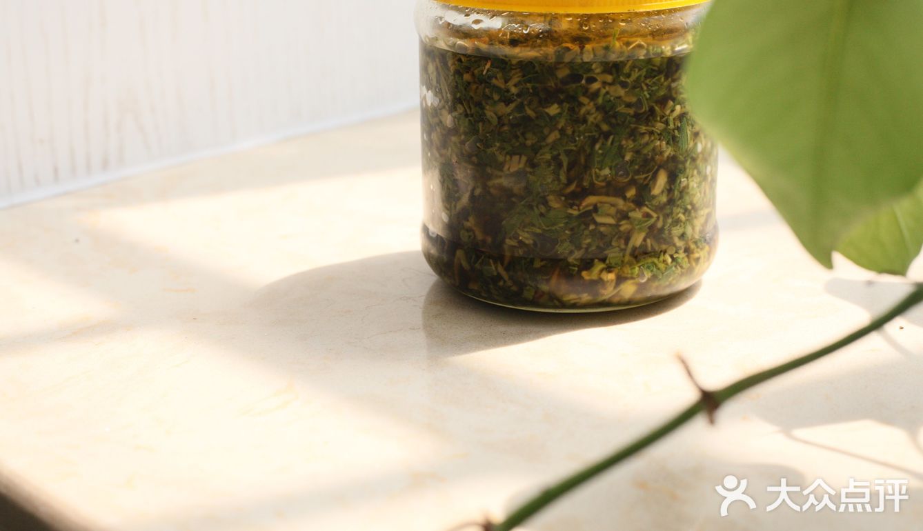 只要撒一点香油和盐就很好吃