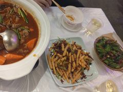-霄汉牛三鲜湖北砂锅菜(万松园2店)