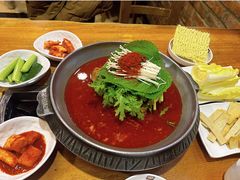 -喇喇排骨火锅·传统韩式脊骨汤(望京西园总店)