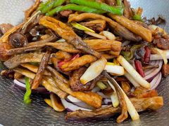 -鲁南仔·滕州炒鸡(经三路店)