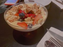 野莓核桃蜂蜜希腊酸奶-The Rug(三里屯店)