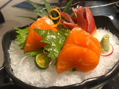 -山川小町·极番烧肉(新地假日广场店)