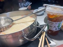 -尚尚仙·酸汤猪手·猪肚鸡火锅(华联万柳购物中心店)